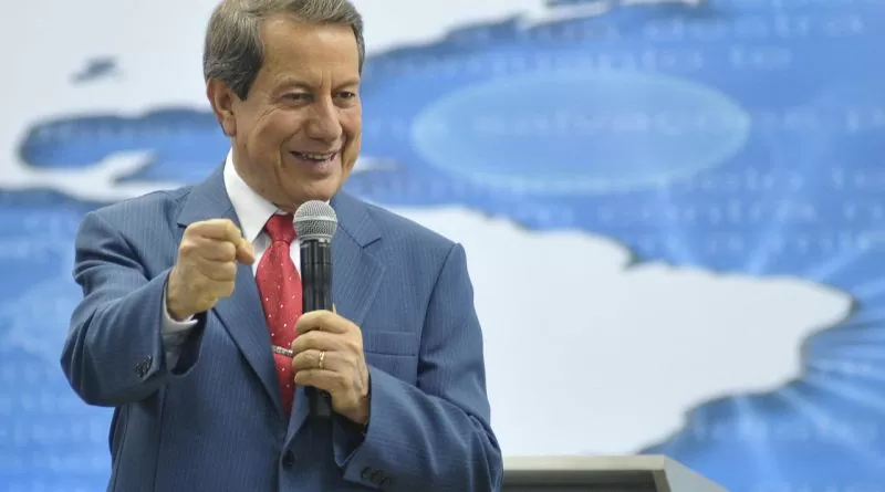 Juíza manda Band Rio reduzir tempo de igrejas na grade da TV