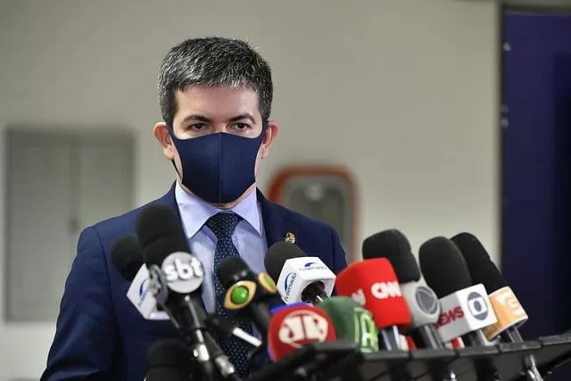 Circo da CPI com Randolfe Rodrigues