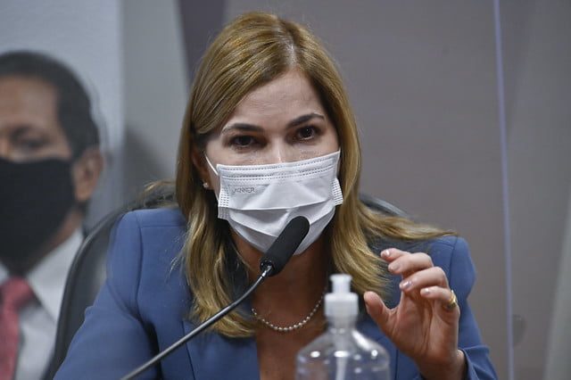 Mayra Pinheiro