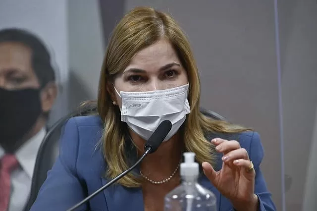 Mayra Pinheiro