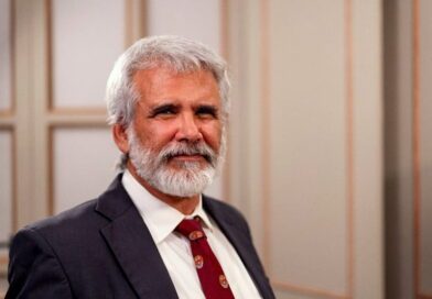 Dr. Robert Malone teme por sua vida.