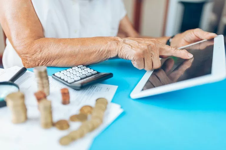 Finanças, impostos e gestão pública