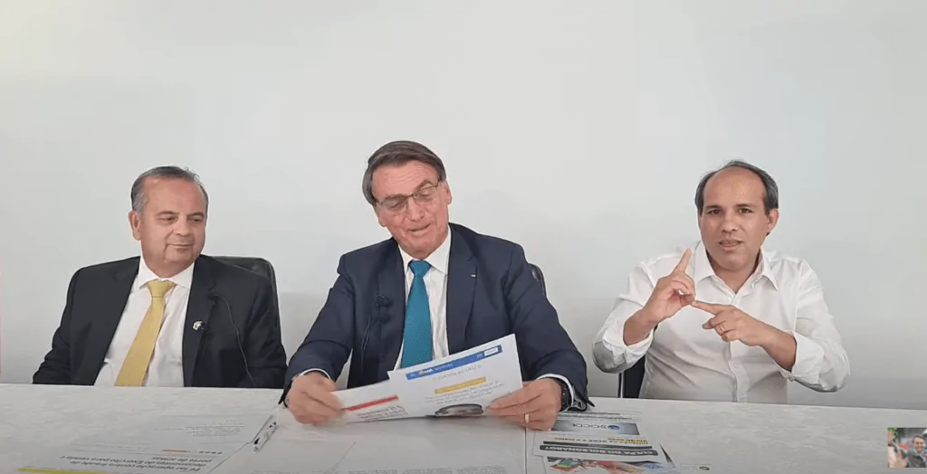 Bolsonaro rebate Barroso