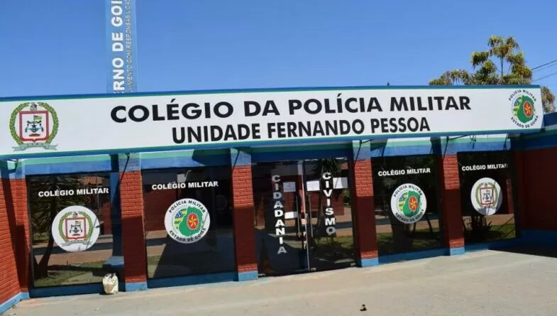 Fiquem atentos, jovens de Valparaíso de Goiás, no Entorno do Distrito Federal. O Governo do Estado, por meio da Polícia Militar, anunciou que está aberto o período de inscrições para vagas no Colégio Fernando Pessoa, localizado no bairro Jardim Céu Azul, para estudantes do Ensino Fundamental. Os interessados devem se inscrever até o dia 31 de outubro, pelo site cepmg.gr8.com.br. O sorteio das vagas será realizado entre 7 e 11 de novembro, conforme datas e horários previstos no edital. Os candidatos podem acompanhar a transmissão ao vivo no YouTube, pelo canal do Comando de Ensino da Polícia Militar.