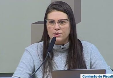 Em depoimento forte no Senado Federal, Bárbara Destefani defende duramente a Democracia e a Liberdade