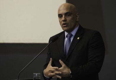 Moraes determina quebra do sigilo de imagens de vandalismo no Planalto