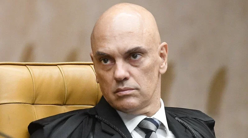 Estadão diz que ministros do STF têm o dever de frear Moraes