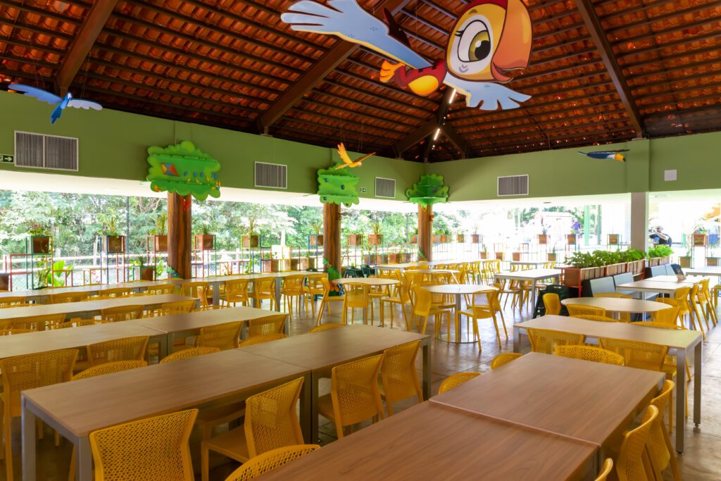 Hot Park inaugura restaurante temático inspirado em seus personagens infantis da Turminha da Zooeira