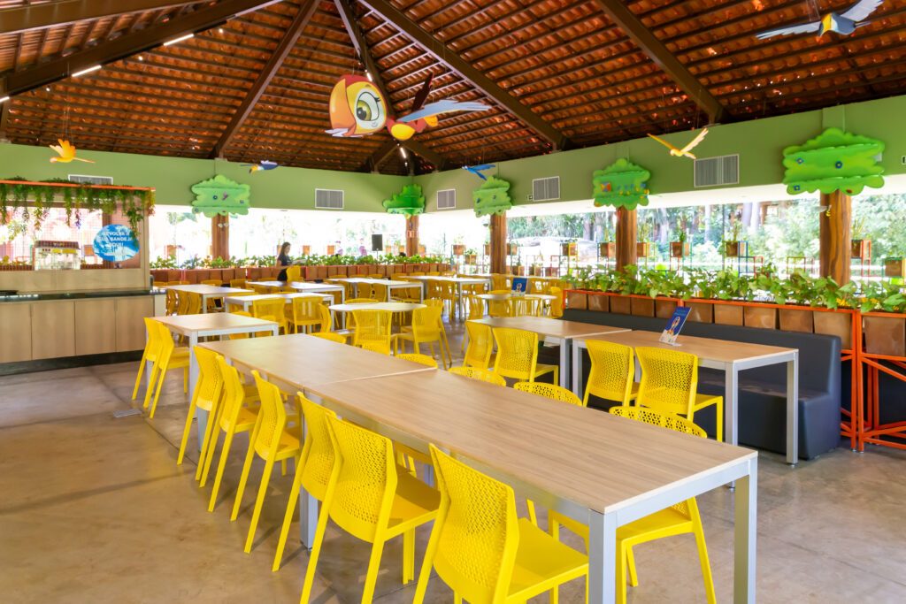 Hot Park inaugura restaurante temático inspirado em seus personagens infantis da Turminha da Zooeira